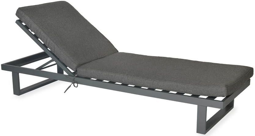 west strand lounger